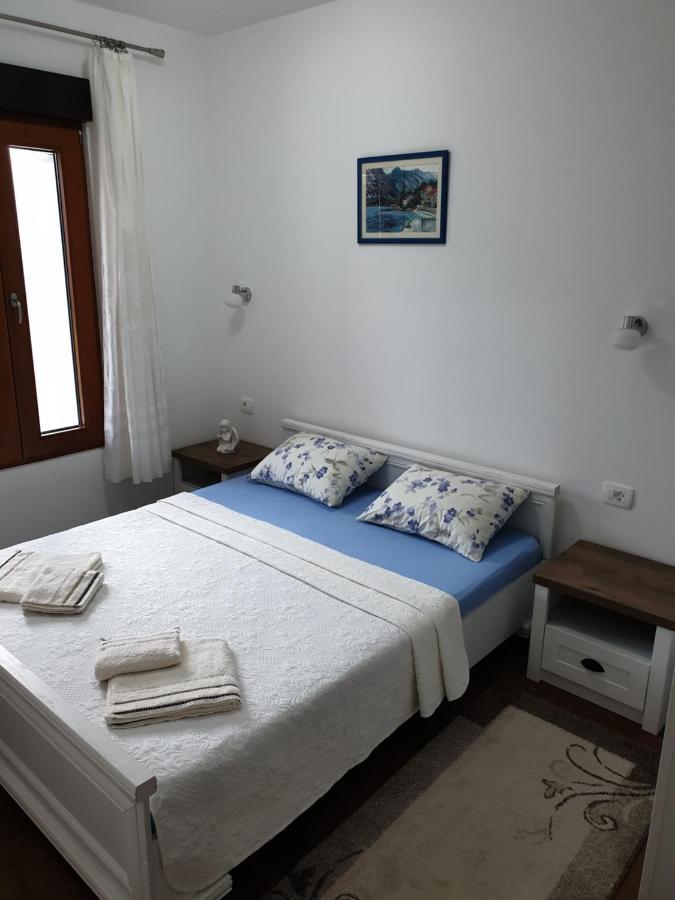 Apartment Marta 2 Kotor Buitenkant foto