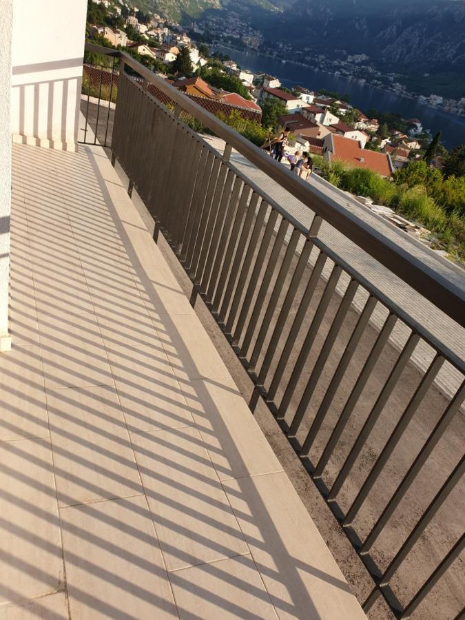 Apartment Marta 2 Kotor Buitenkant foto